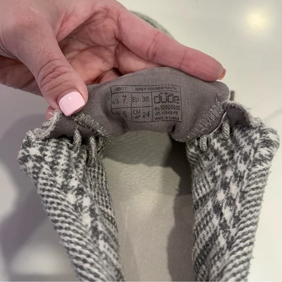 Hey Dude • Britt High-top Shoes - Picture 3 of 6